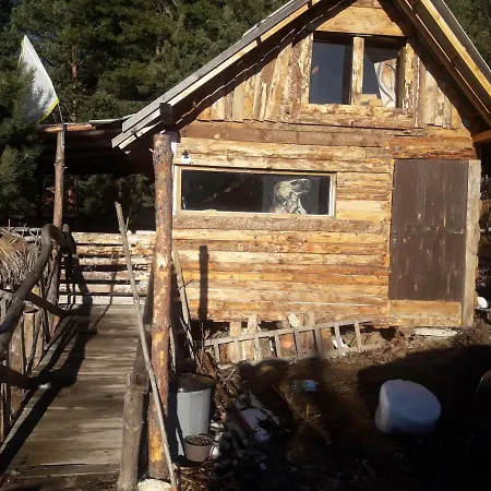 Art Cabin On Mountain